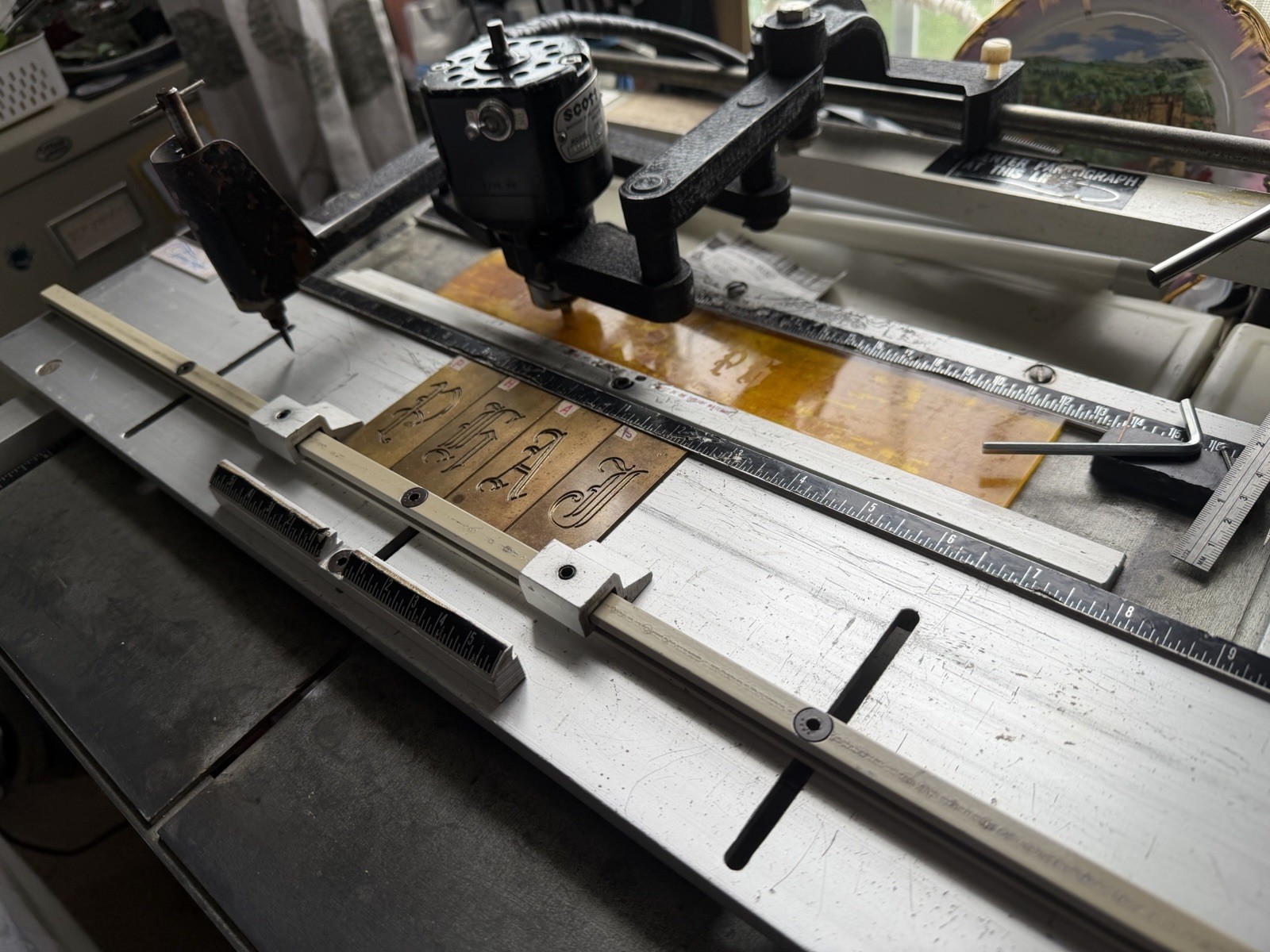 SCOTT SM-300 Manual Impact Sign Engraving Machine Metal Engraving Holder
