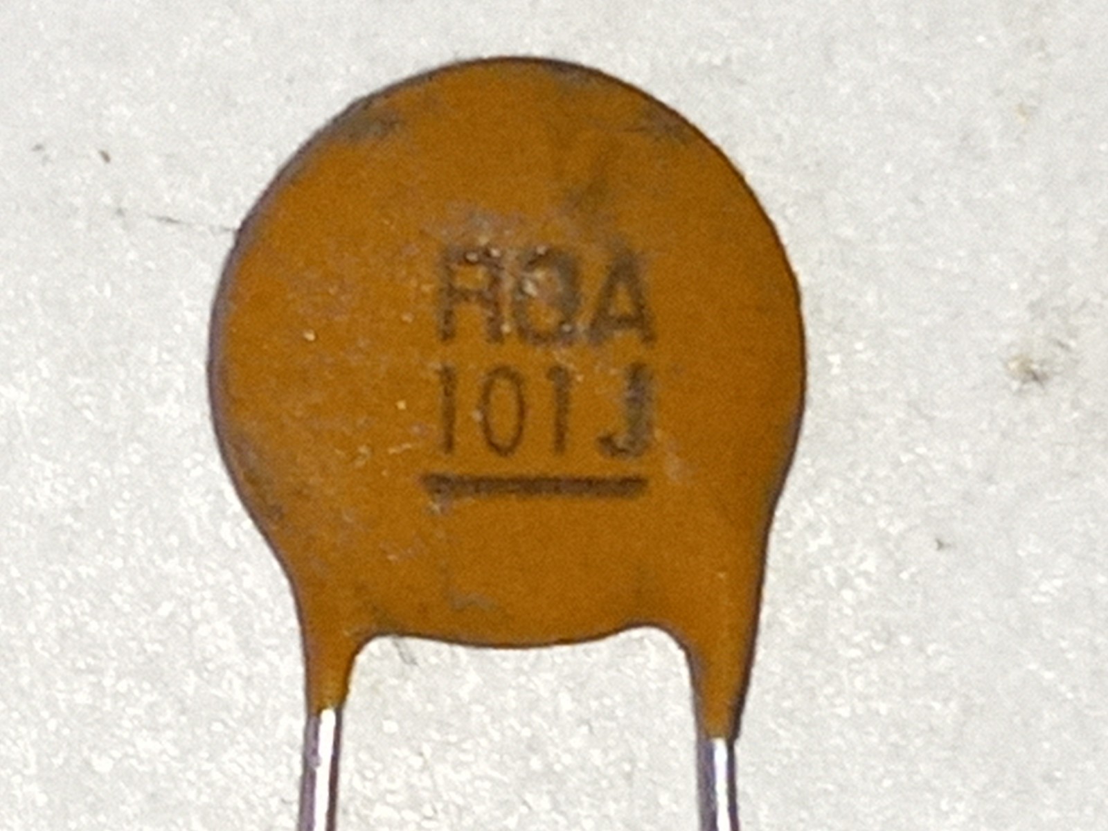 Lot of 100pF 50V DC Ceramic Disc Capacitor Radial Leads 5% Tolerance