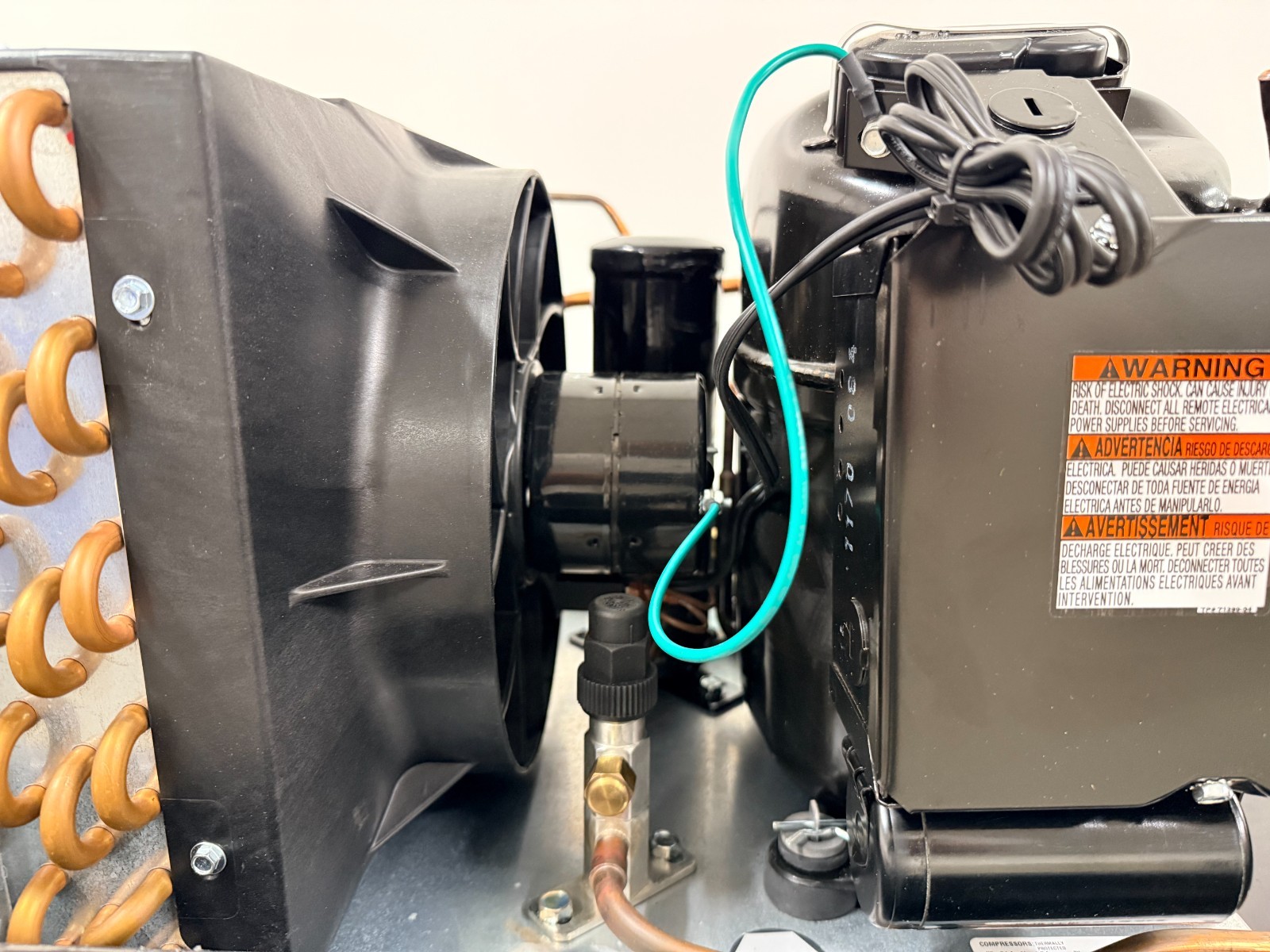 OMNITEAM/Tecumseh AJA-2423-ZAADG 115.v 1ph 60hz 1/2 HP R404A NEW
