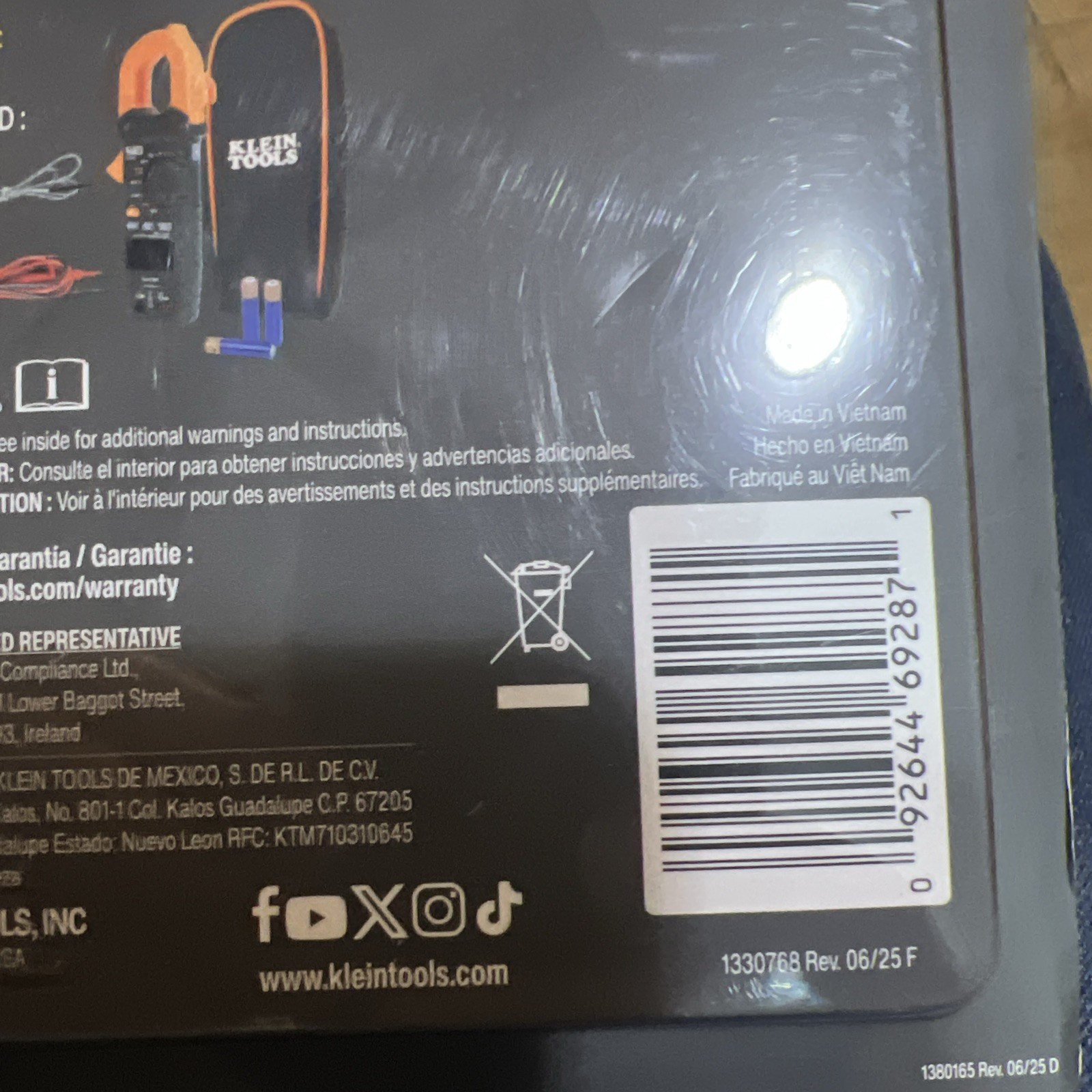 Klein Tools CL390 Auto-Ranging Digital Clamp Meter (CL390)