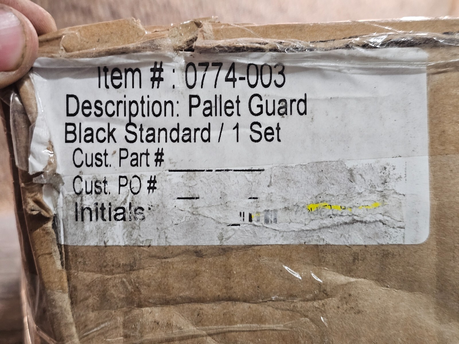 Safe Strap 0774-003 Adjustable 12″ H Black Plastic Pallet Guard