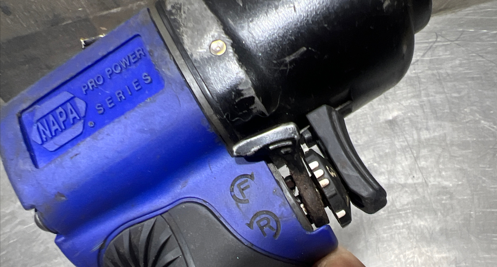 Napa Pro Power Series 6-1122 3/8″ Dr. Super Duty Air Impact Wrench. Used