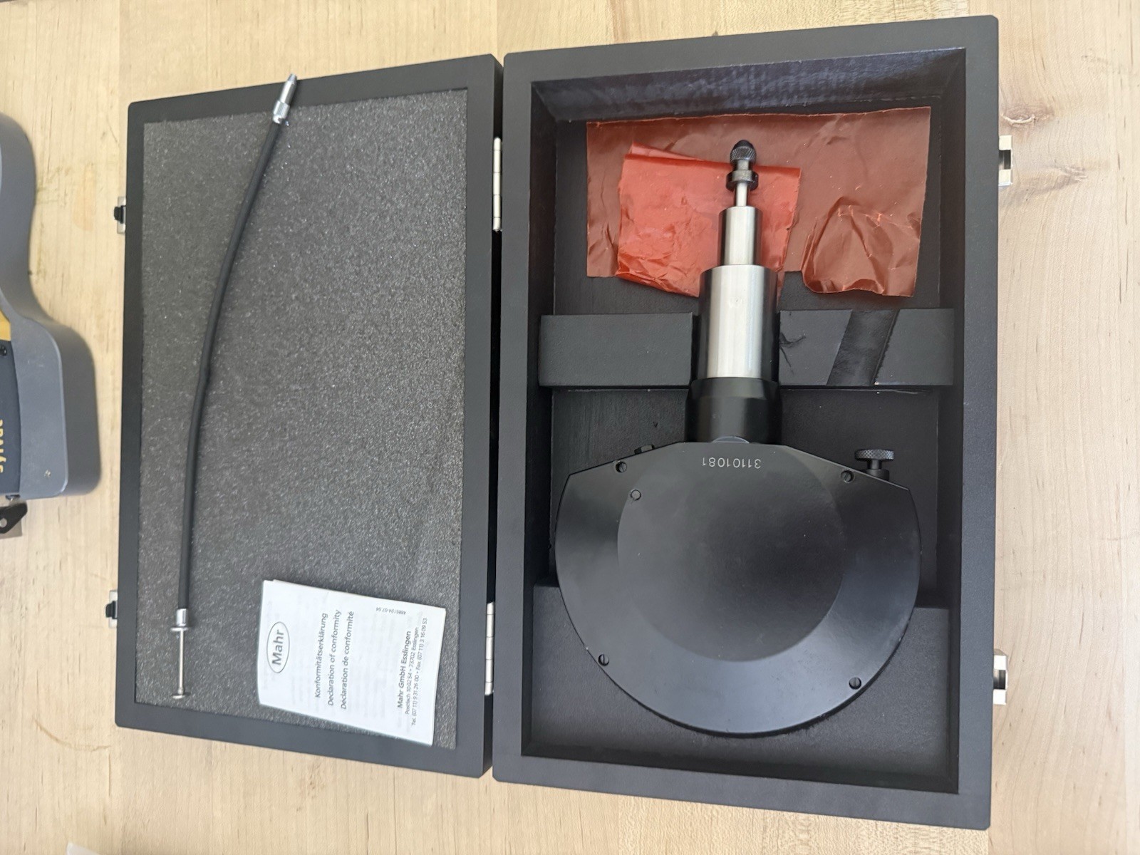 Mahr Millimess 1000 B Dial Indicator Gauge w/ Case MPN Millimess 1000 B