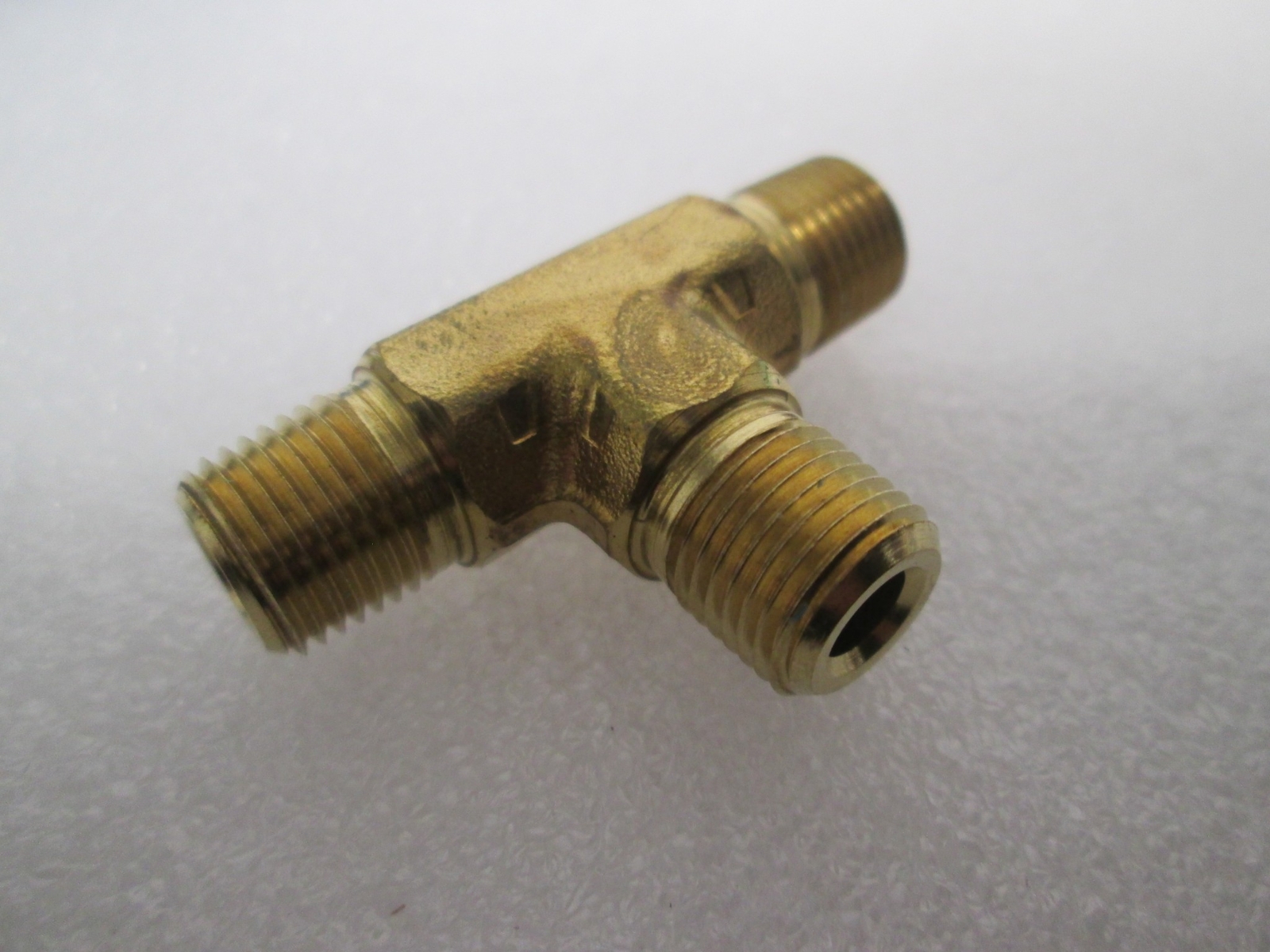 Parker, 206-192, 3-Way Fitting, 1/4″, New, Lot of 20