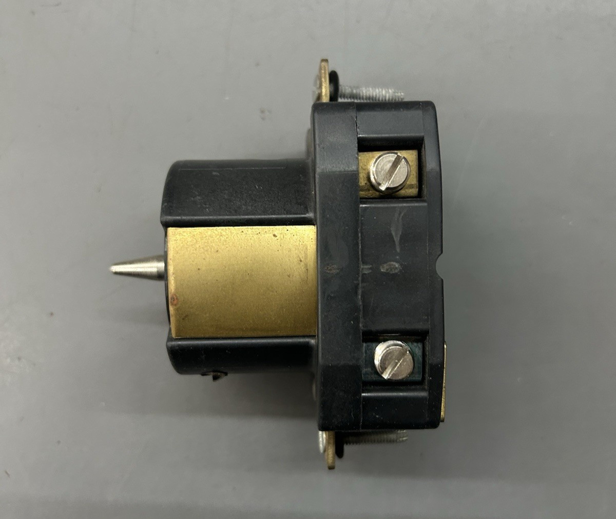 Pass & Seymour Legrand CS8169 50A 480V 3-Phase California Receptacle Surplus New
