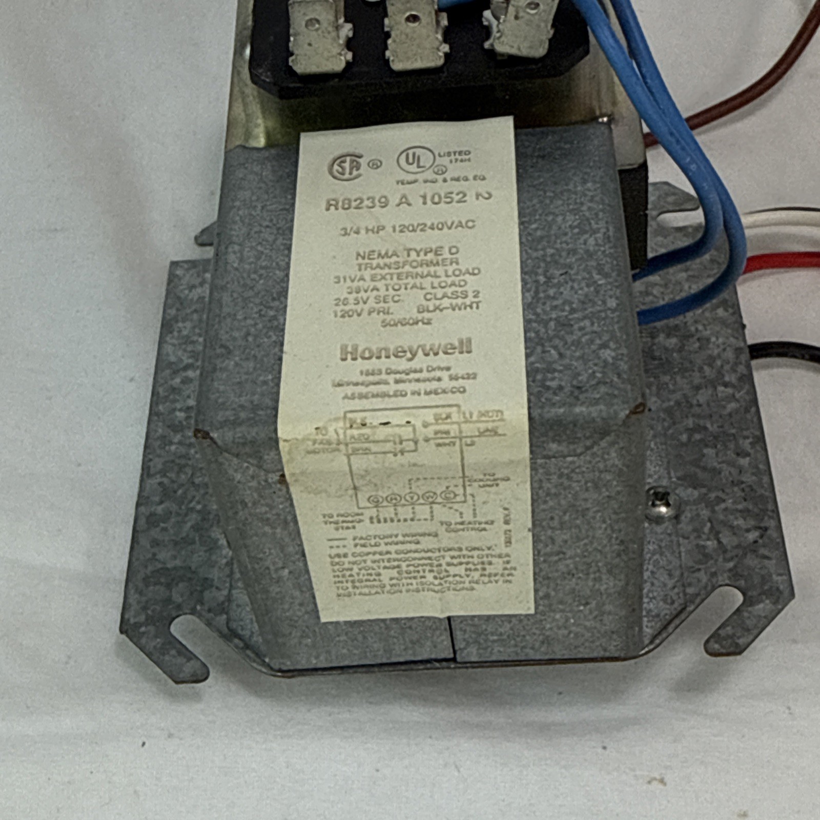 Honeywell TradeLine Fan Center R8239 A 1052 Preowned Good Condition