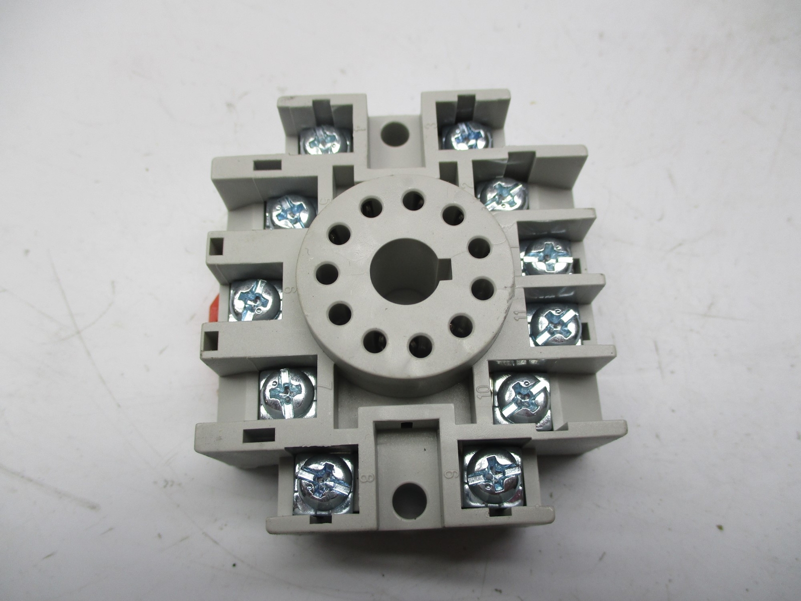 INDUSTRIAL SPARE 2018-W16-X RELAY BASE NSNP 020122
