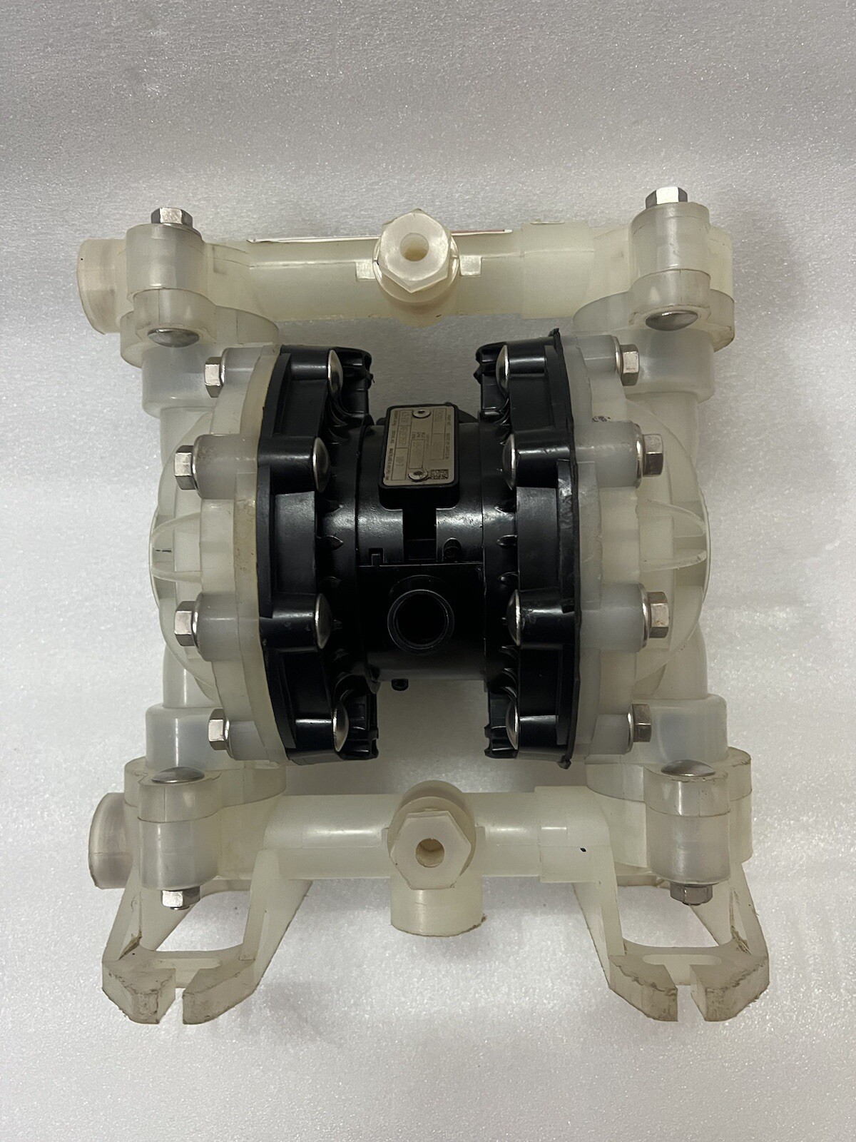GRACO HUSKY 555 D52911 DOUBLE DIAPHRAGM PUMP MAX GMP 15–57(BASE BROKEN)