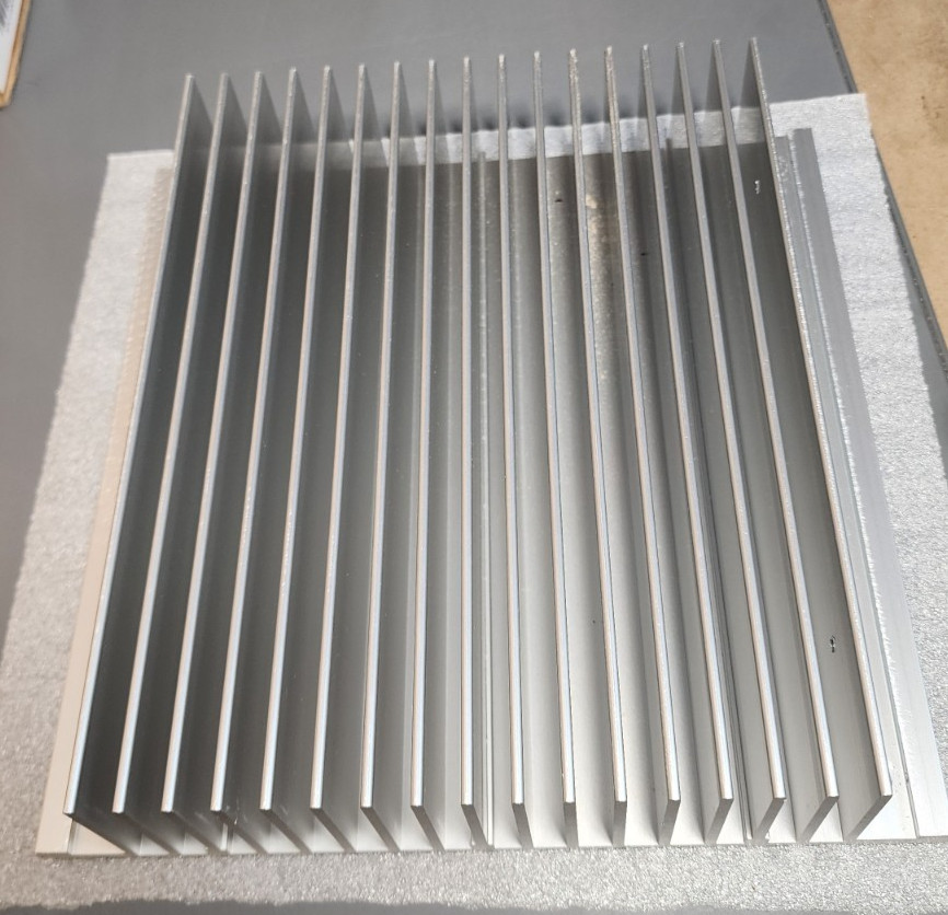 Large Aluminum Heat Sink 10″ x 10″ x 2 1/8″ 6+ LBS