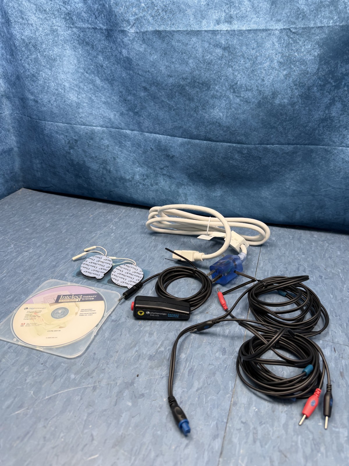 Chattanooga Intelect Legend 2760 With Probe Remote Cables Cart & 60 Day Warranty