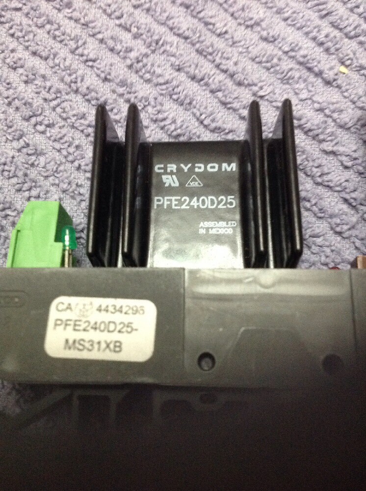 Crydom Relay PFE240D25-MS31XB NEW NO BOX