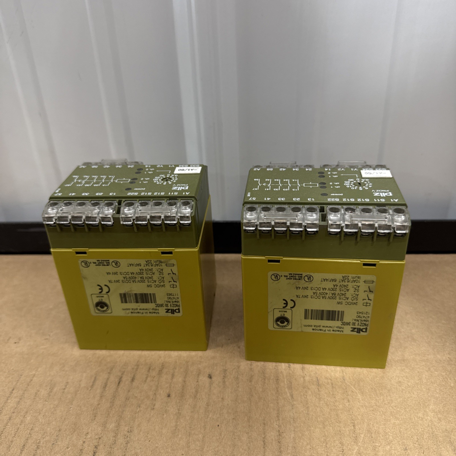 Lot Of 2- PN0ZV 30/24VDC 474790 PILZ Safety Relays