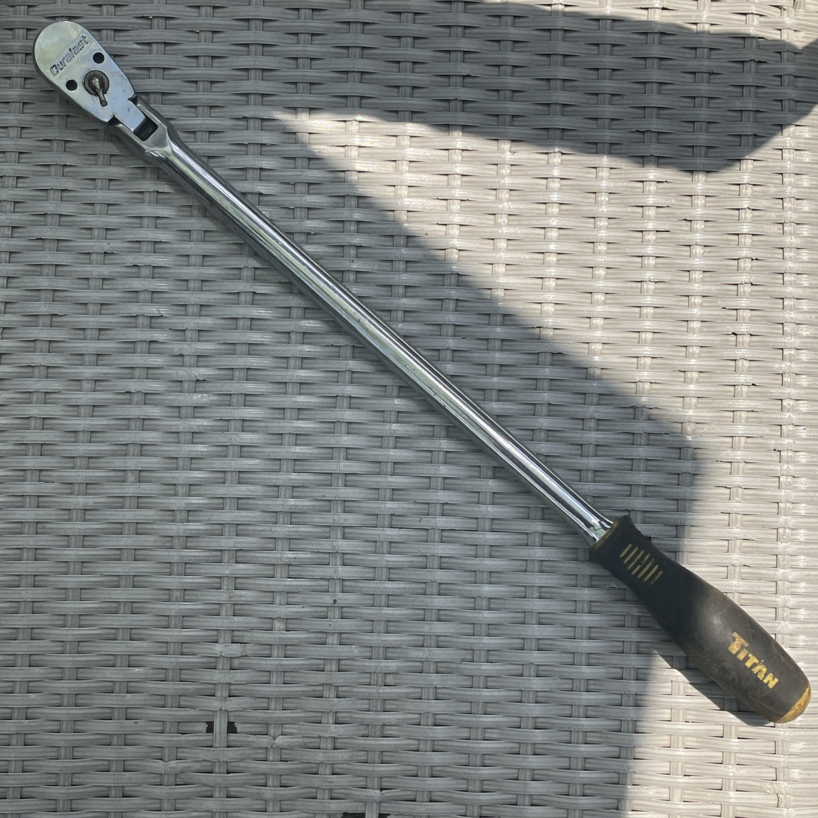 Titan 11301 3/8″ Dr X 18″ Extra-long Flex-head Ratchet