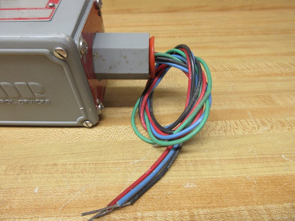 SOR 500-121B Pressure Snap Switch 500121B