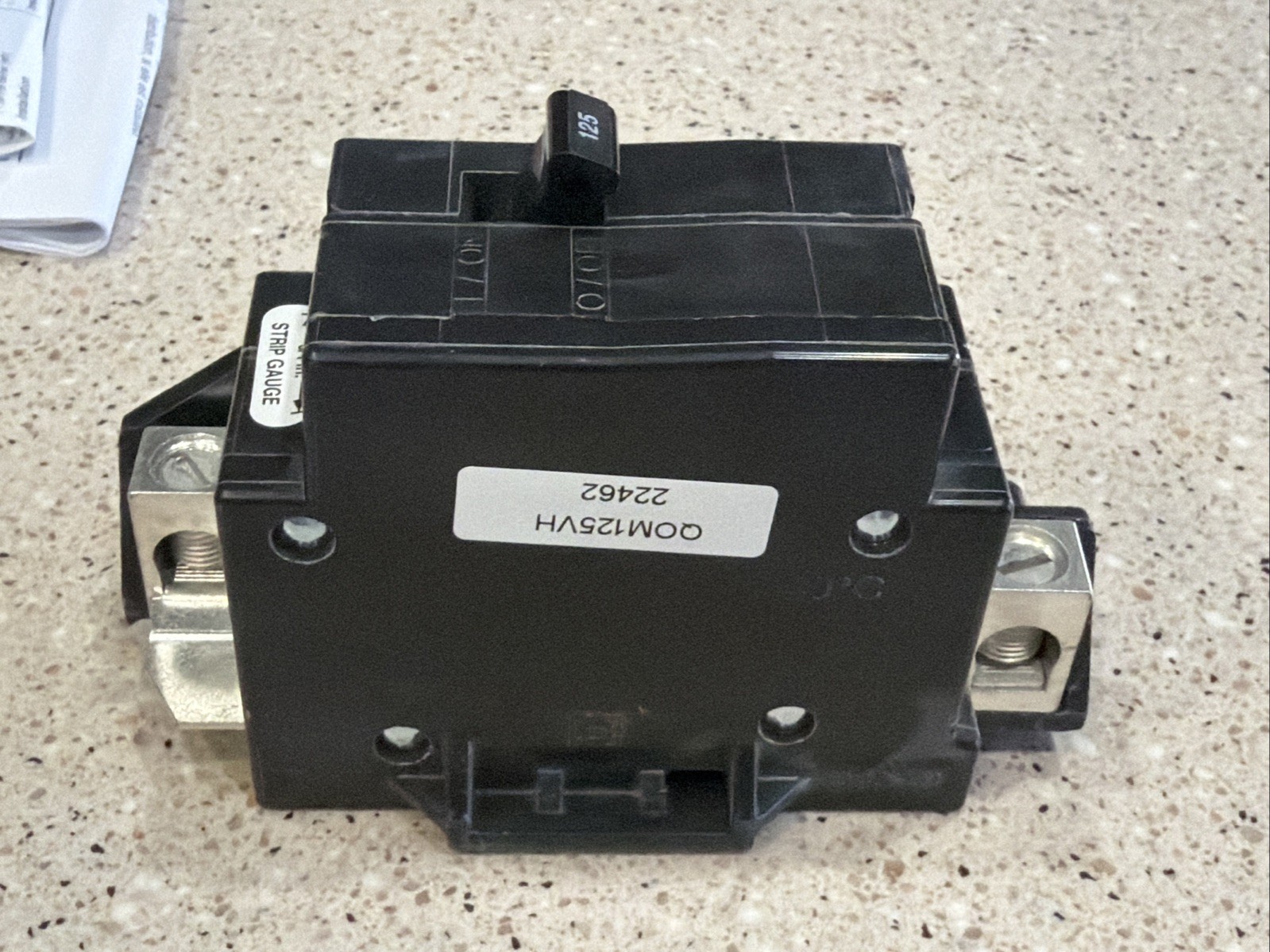 Square D QOM125VH 22kAIC 120/240V 125A 2P Circuit Breaker *NEW IN BOX* US SELLER