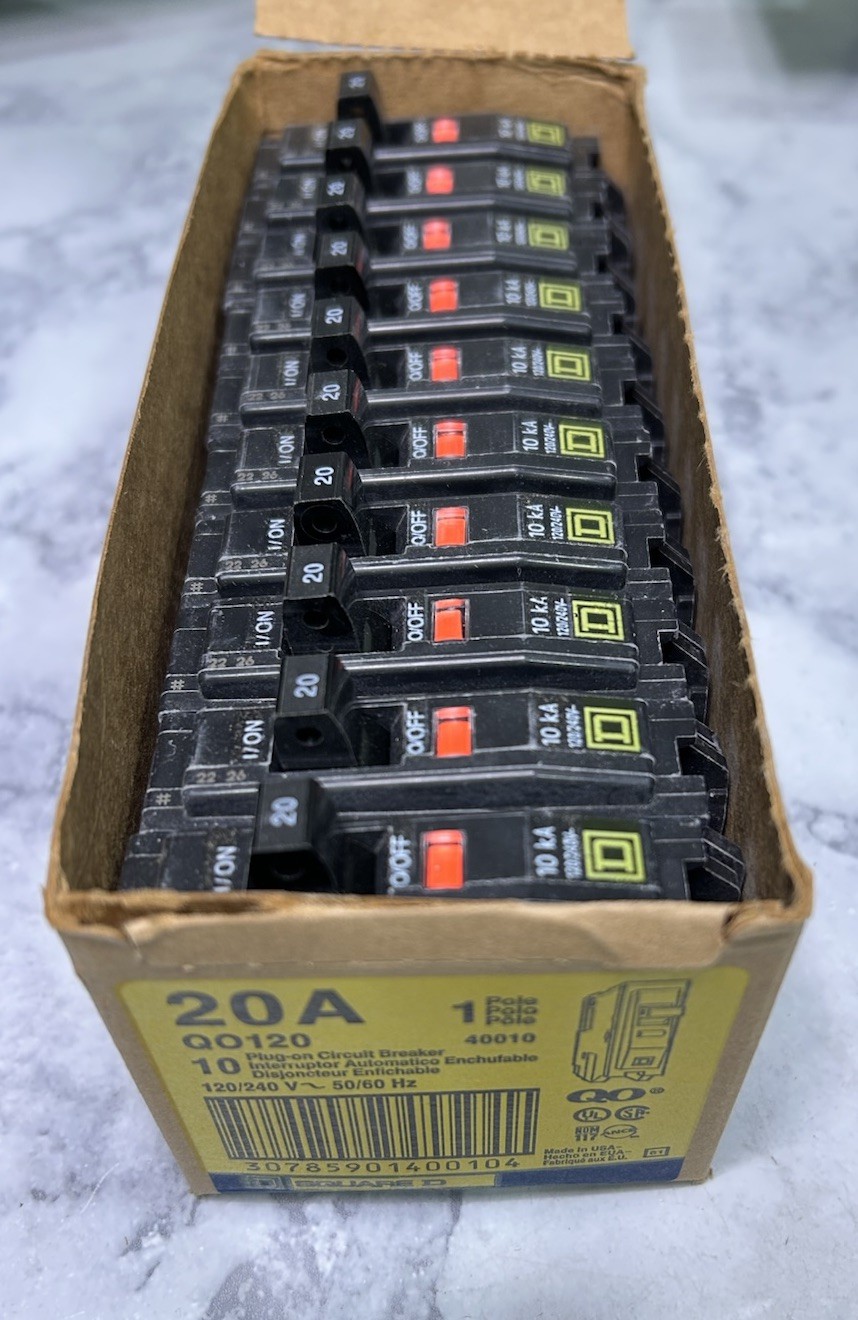 NEW Lot of 10 Circuit Breakers Square D QO120 20A 1 Pole 120/240V Plug In