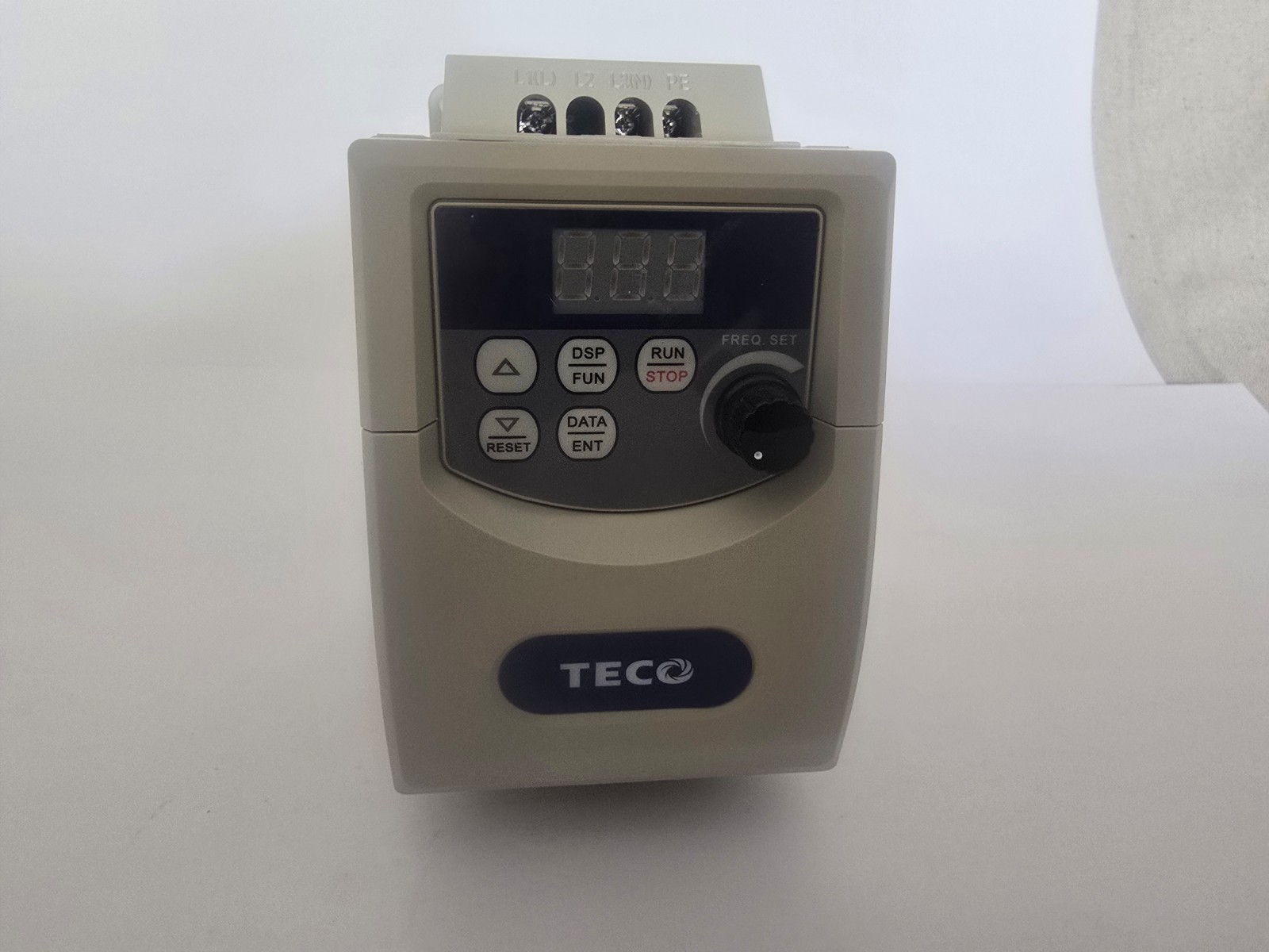 TECO JNEV-101-H1 Variable Frequency Drive 120vac in/ 240vac 3 ph out 1HP 0.75KW