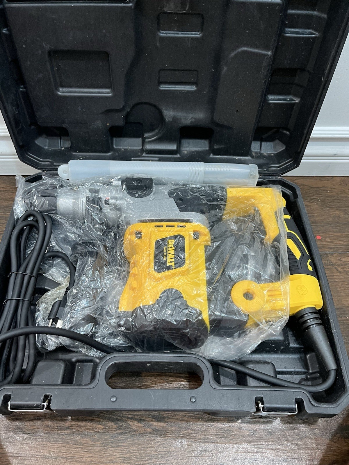 Dewalt D25414 SDS-PLUS 110V-127V Rotary Hammer Drill W BIDS INCLUDED TESTED