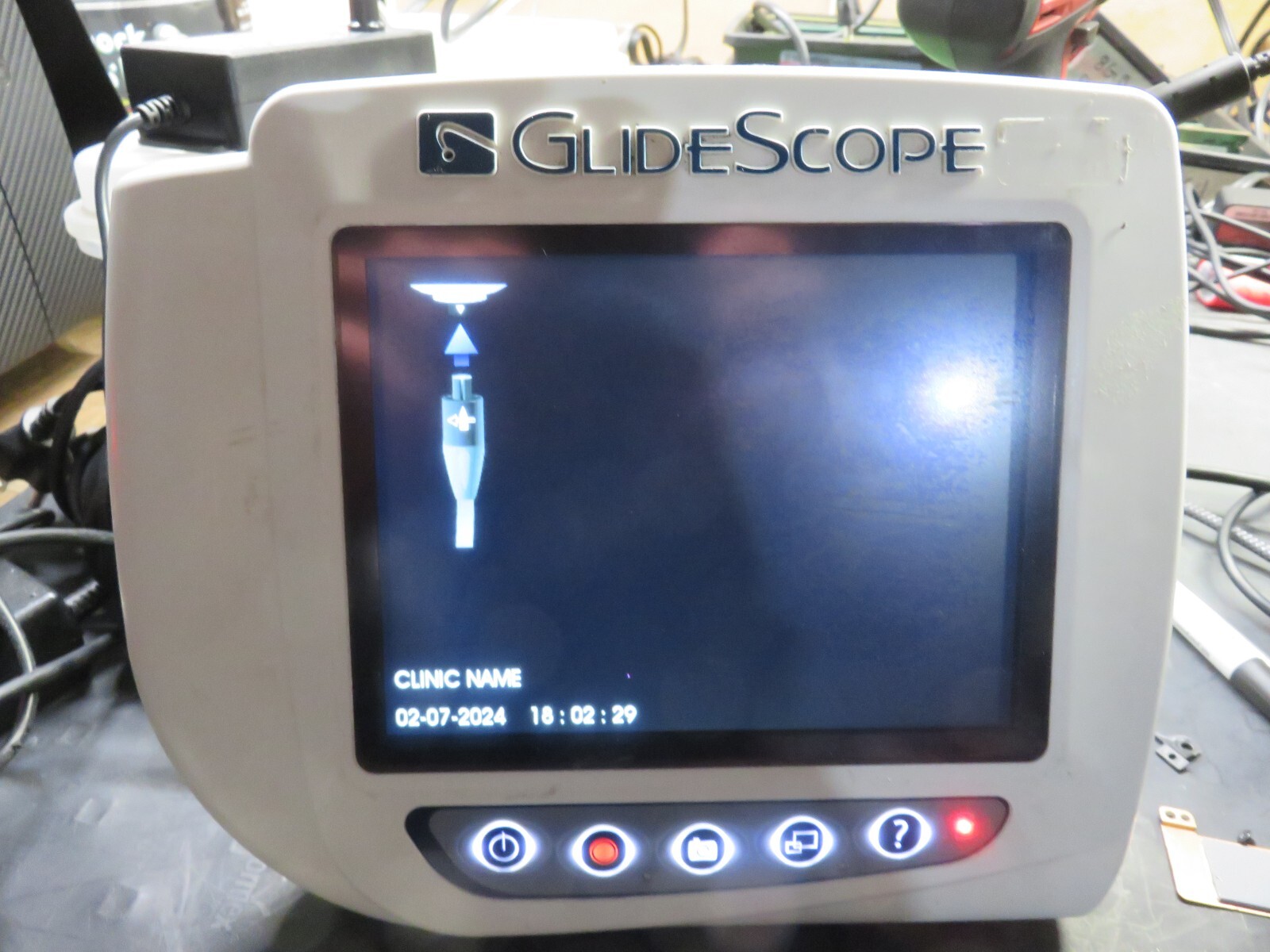 Verathon Glide Scope 0570-0338 Monitor – TURNS ON
