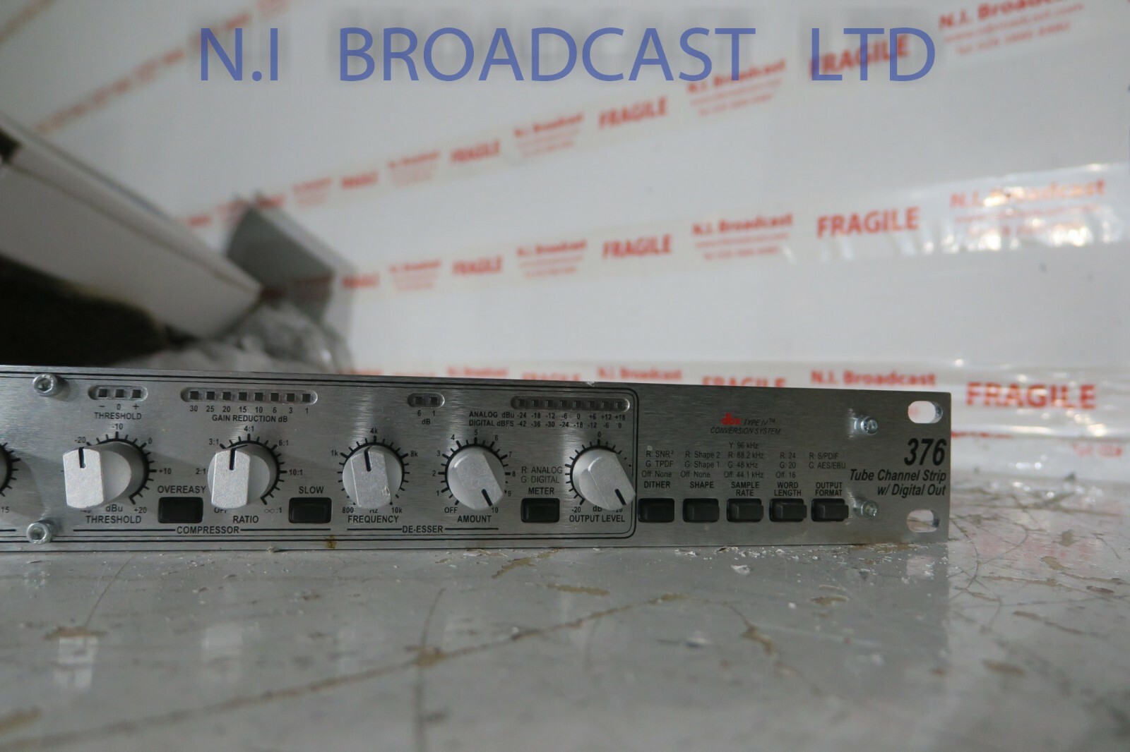 Dbx 376 tube channel strip with analog and digital outputs
