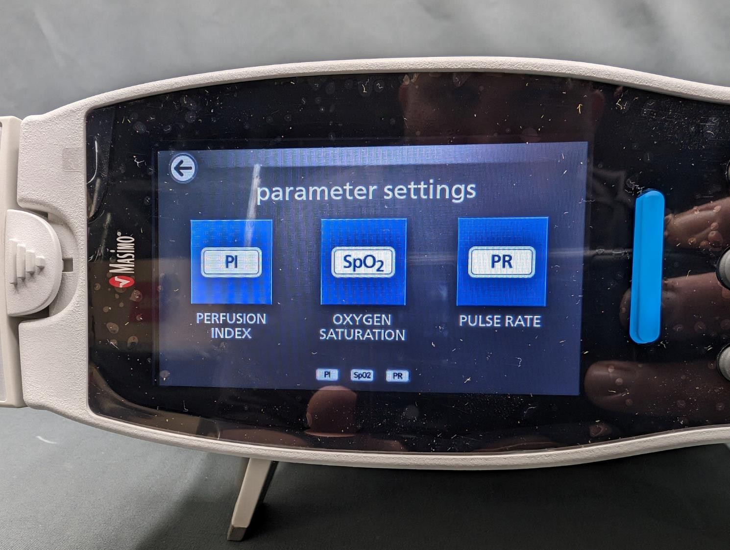 Masimo Radical 7 Pluse Oximeter touchscreen wifi bluetooth – COMPLETE