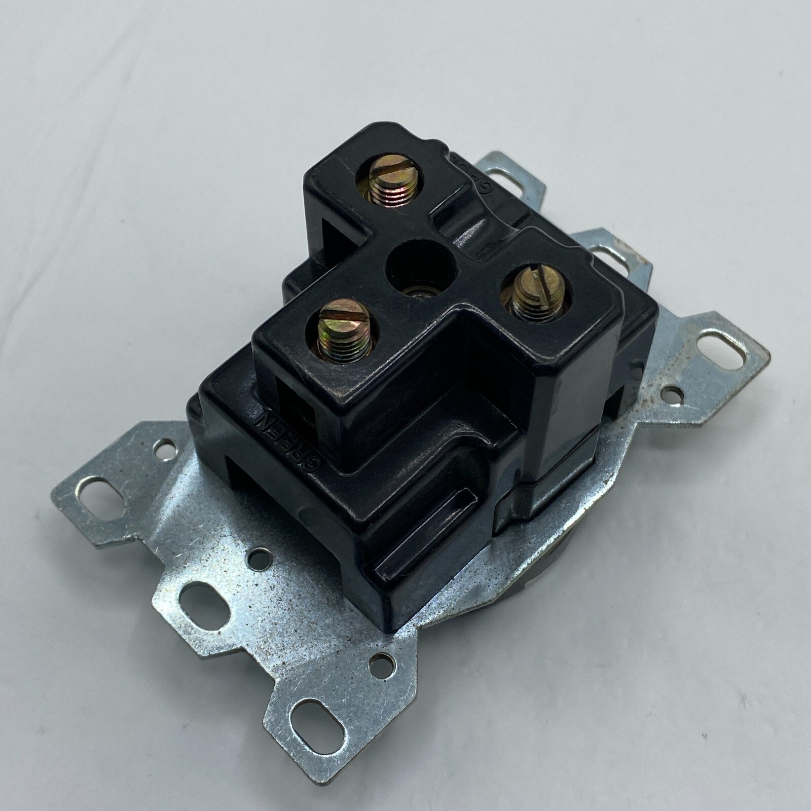 HUBBELL 30AMP 250VOLTS RECEPTACLE STRIP GAGE «FREE SHIPPING»🔔