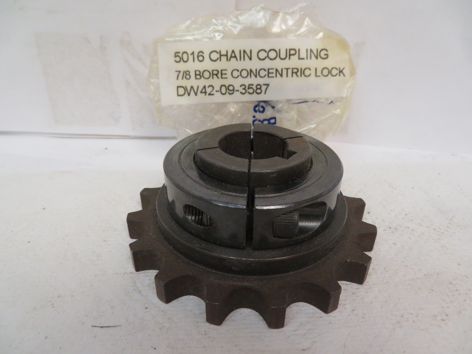 NEW NO NAME 5016 7/8″ BORE CHAIN COUPLING WITH CONCENTRIC LOCK