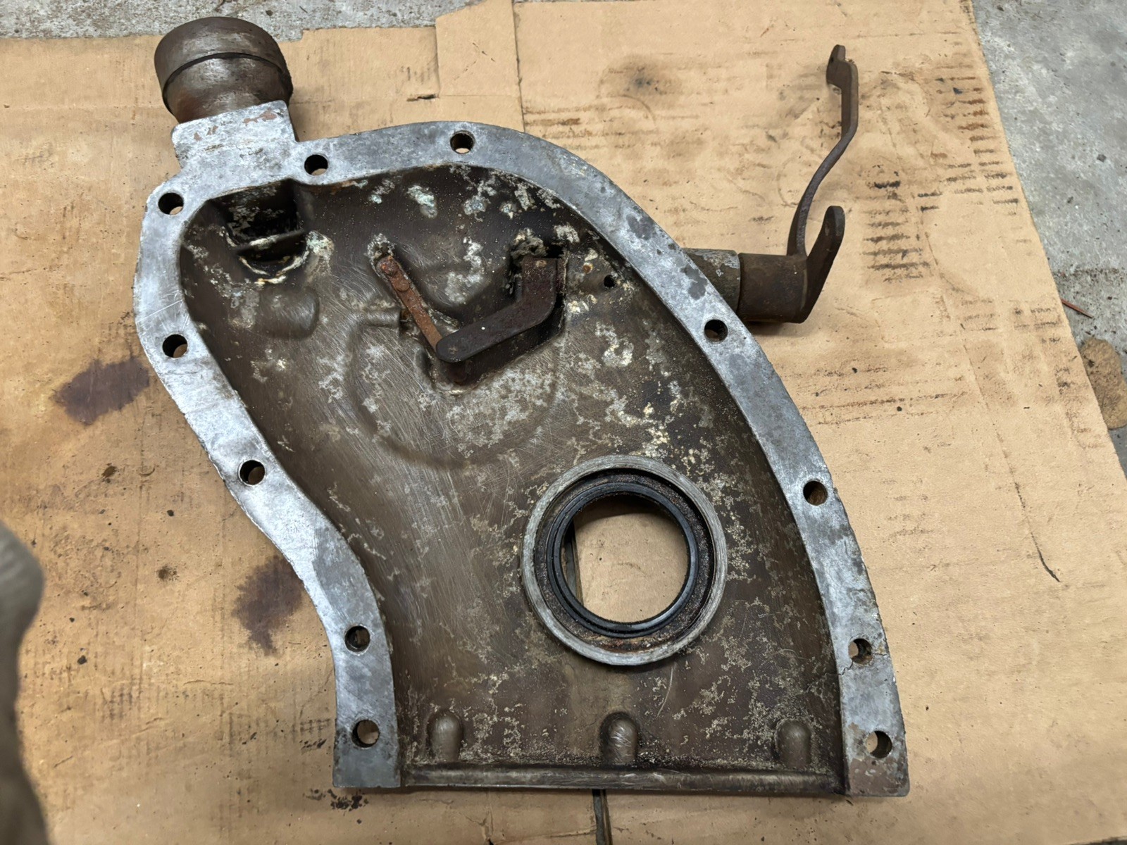VINTAGE MASSEY HARRIS FERGUSON 50 TRACTOR – ENGINE FRONT COVER & GOVERNOR ARM