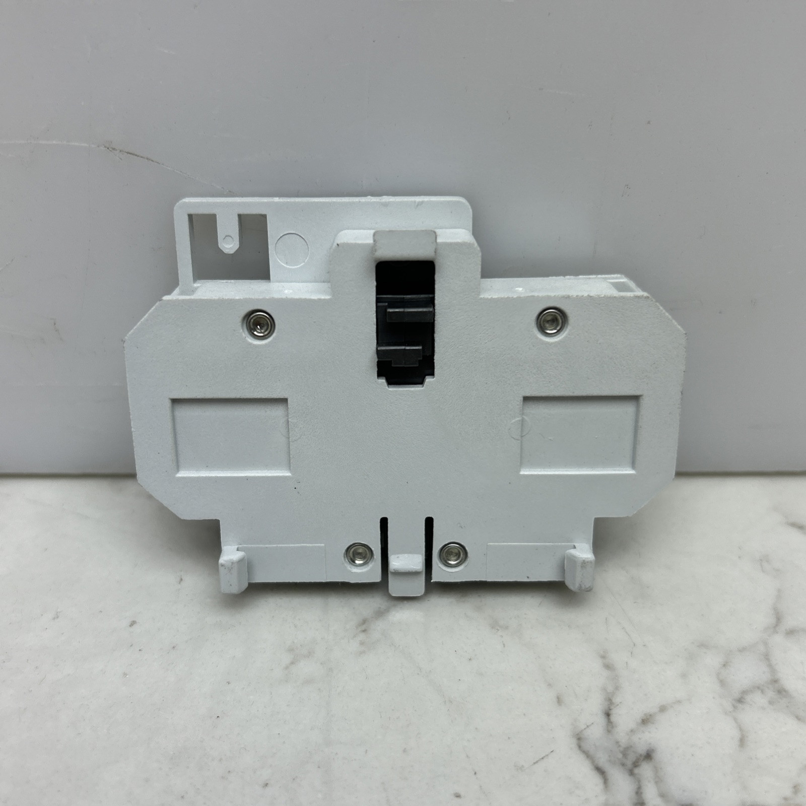 Cutler Hammer Eaton C320KG13 Side Auxiliary Interlock Contact 1 NO – 1 NC