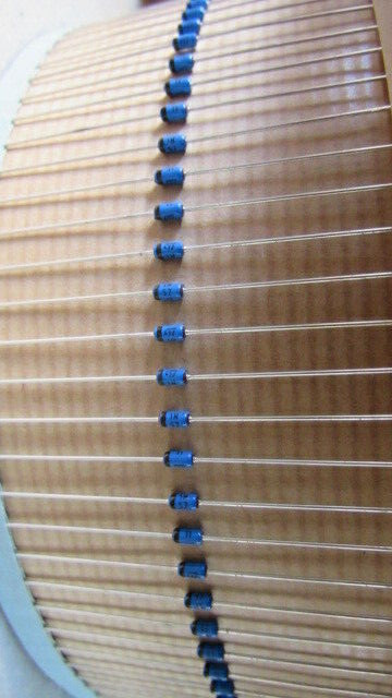 Lot of 20 1N5711 ST Microelectronics Schottky Diode 70V 15mA 430mW DO-35 NOS USA