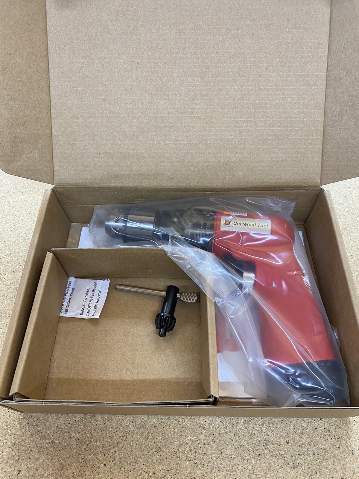 Universal Tool UT8895 3/8″ Pistol Drill