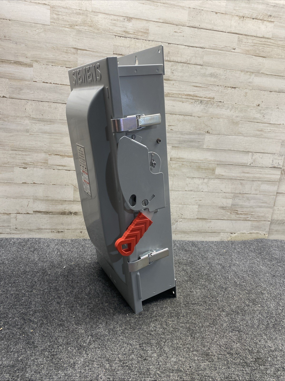 Siemens HFC323J Enclosed Fused Low Voltage Heavy Duty Safety Switch,240VAC,100 A