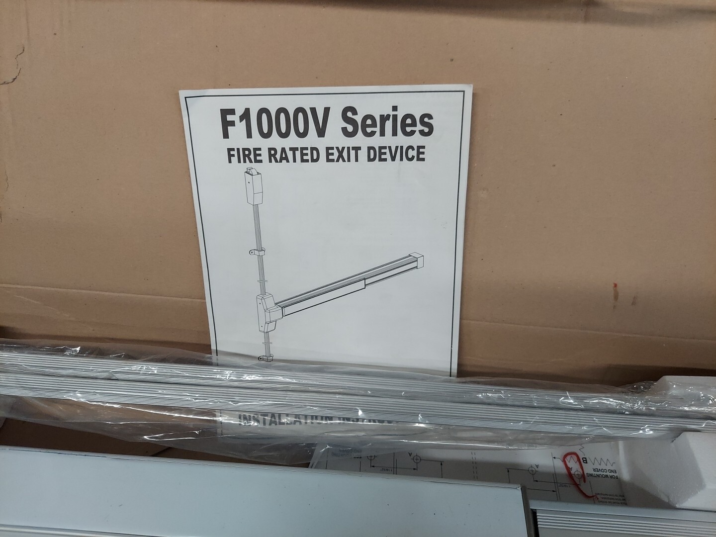 Design Hardware F1000V And LE-08 ENTRY 33” US32D Surface Vertical Rod Stainless