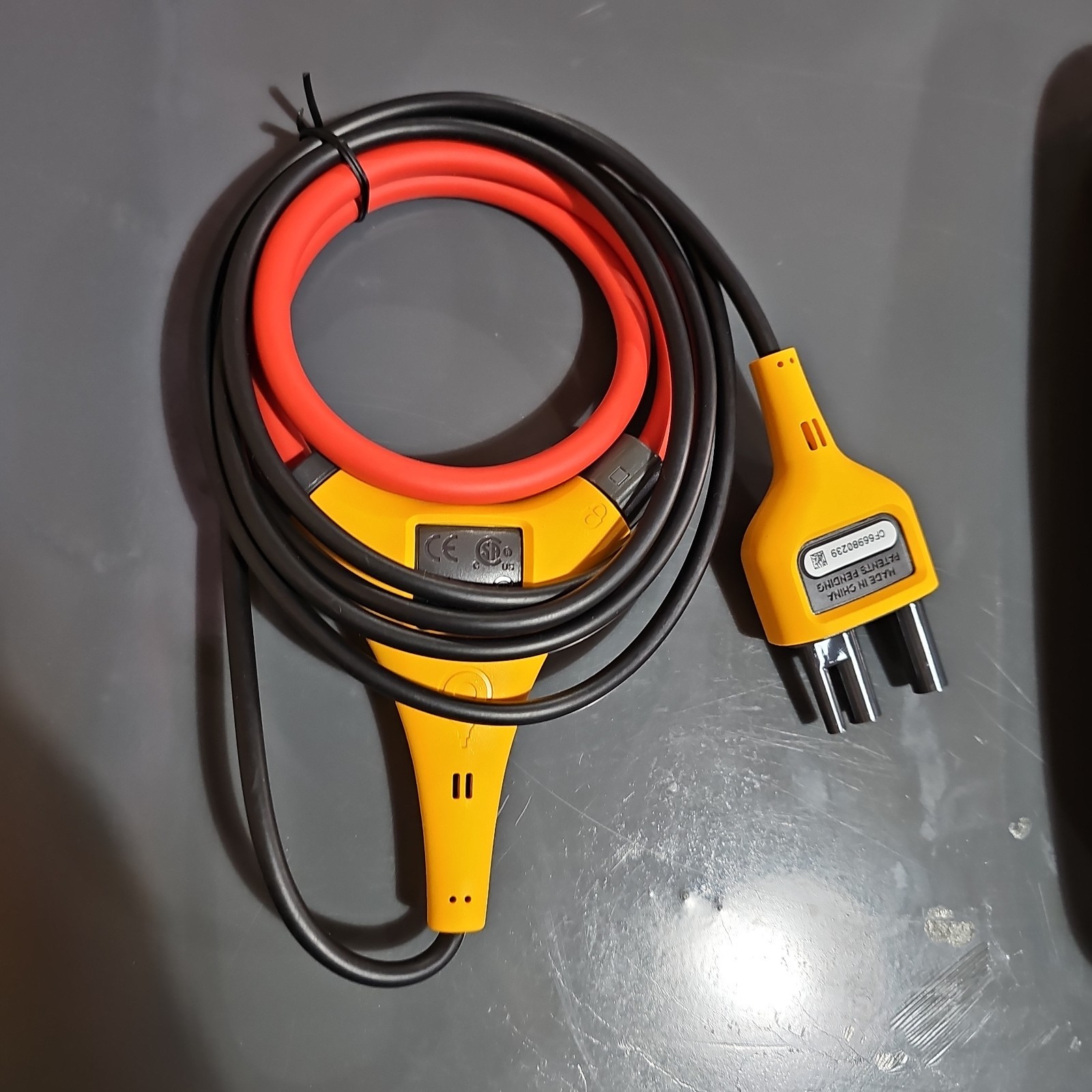 Fluke 376 FC True-RMS AC/DC Clamp Meter