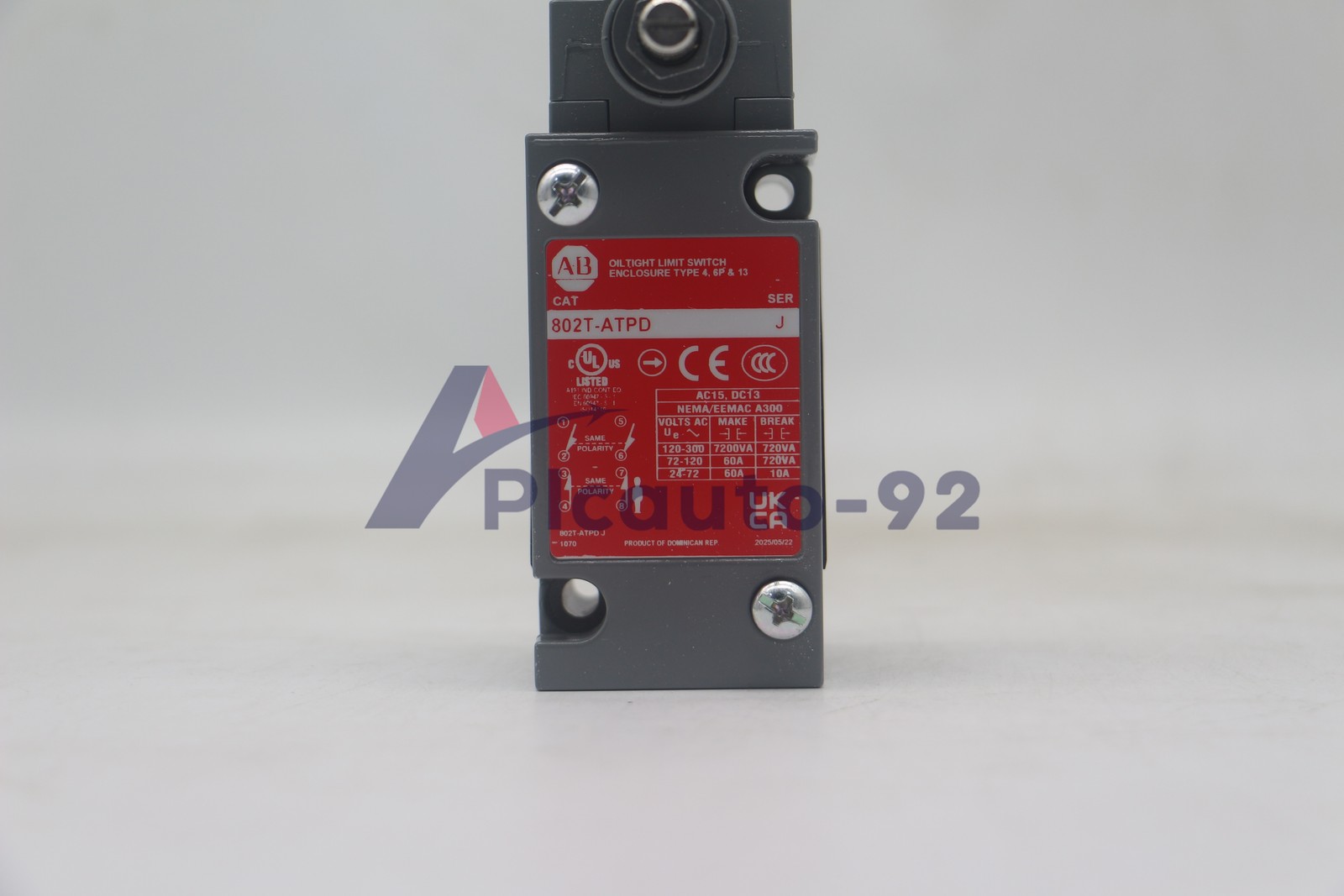 NEW Allen Bradley 802T-ATPD Metal Plug-In Oiltight Limit Switch Lever Type