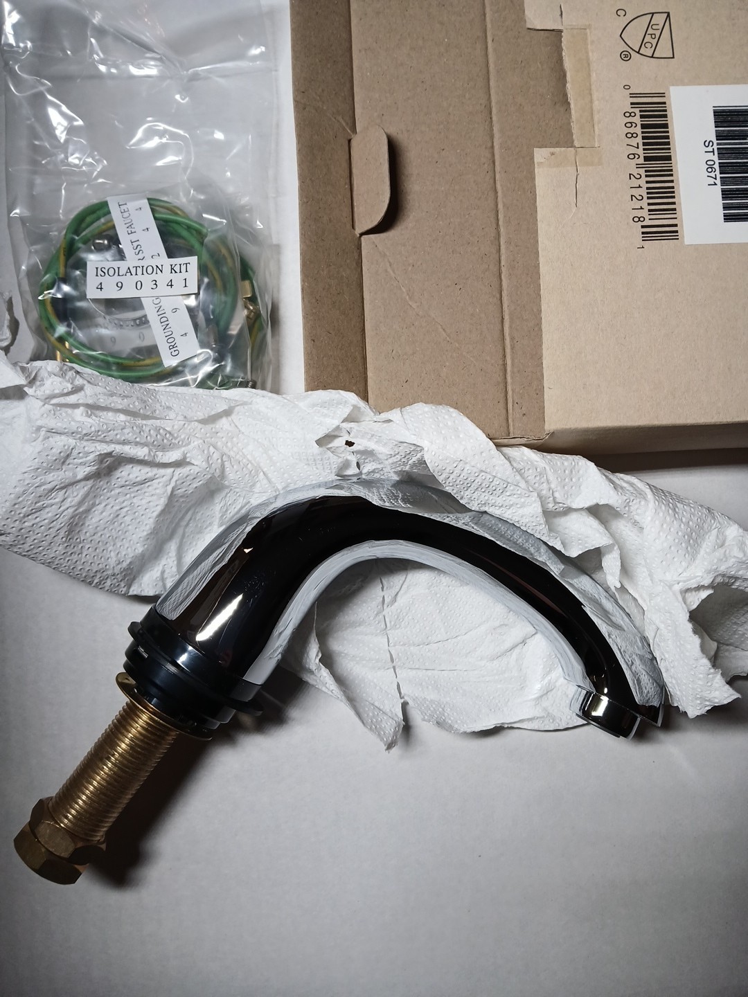 Rubbermaid 1782742 1/2″ Polished Chrome Bathroom Sink Faucet