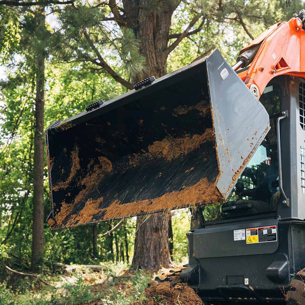 Titan Attachments 72″ Skid Steer Dirt Bucket, 3/16″ Thick Structural Steel