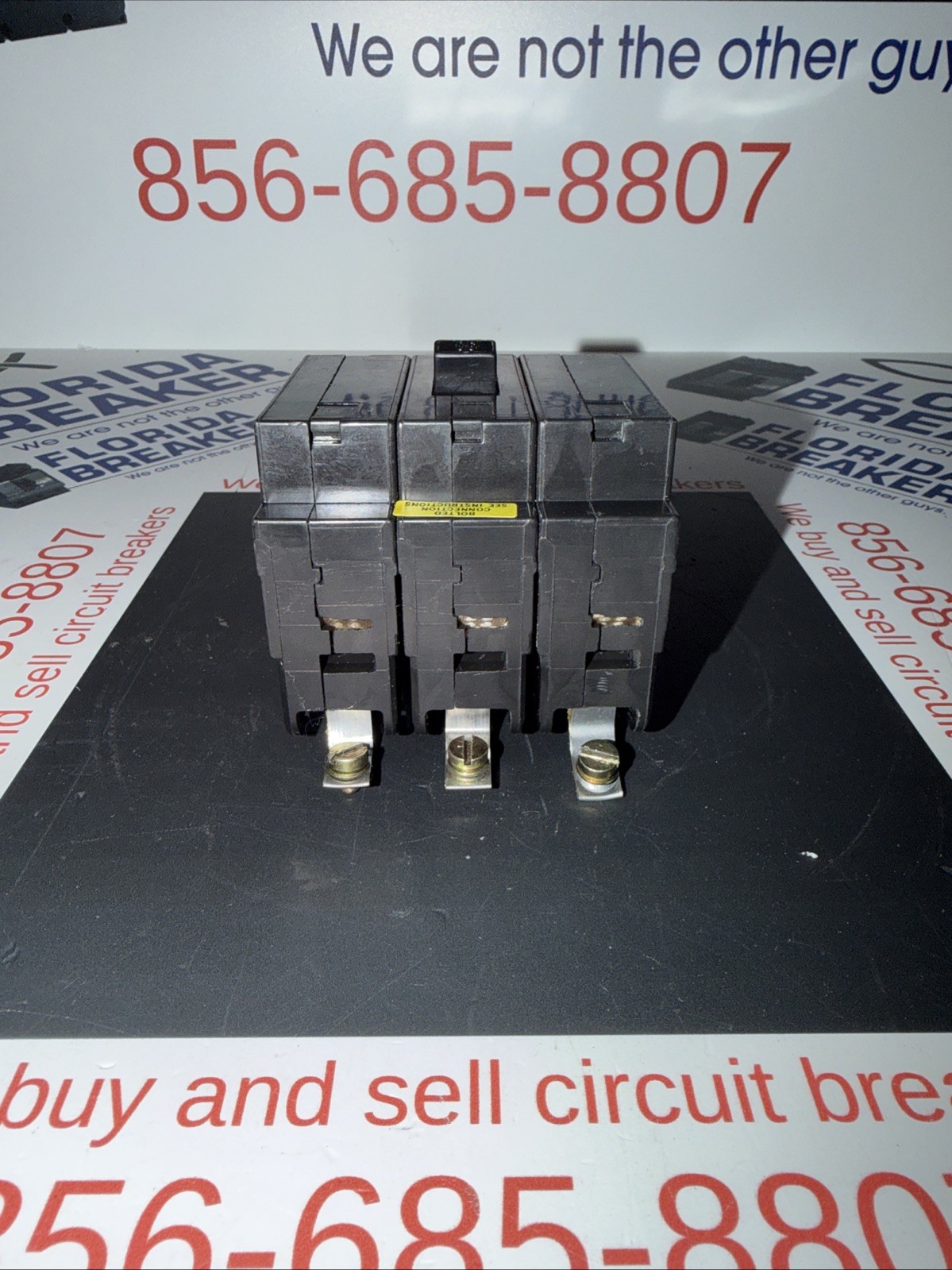 SQUARE D EHB34030 3 POLE 30 AMP 480V CIRCUIT BREAKER