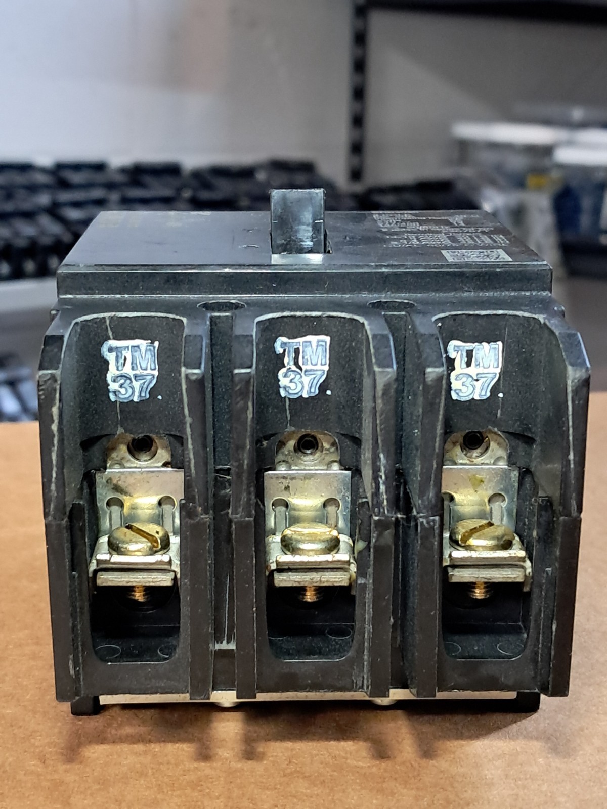 Eaton 20 Amp Bolt-On Circuit Breaker 277/480 VAC 3 Pole GHB3020