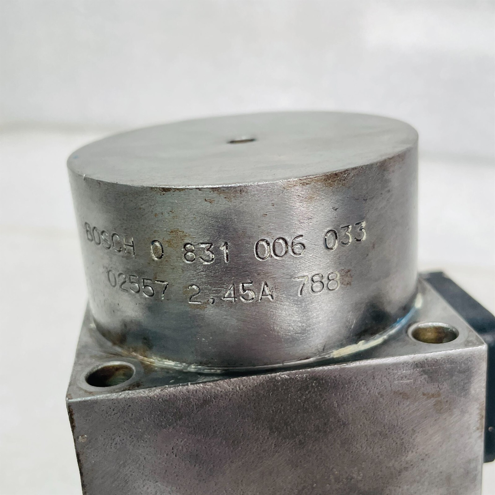 Bosch 0 831 006 033 Solenoid Coil 2.45A 0831006033