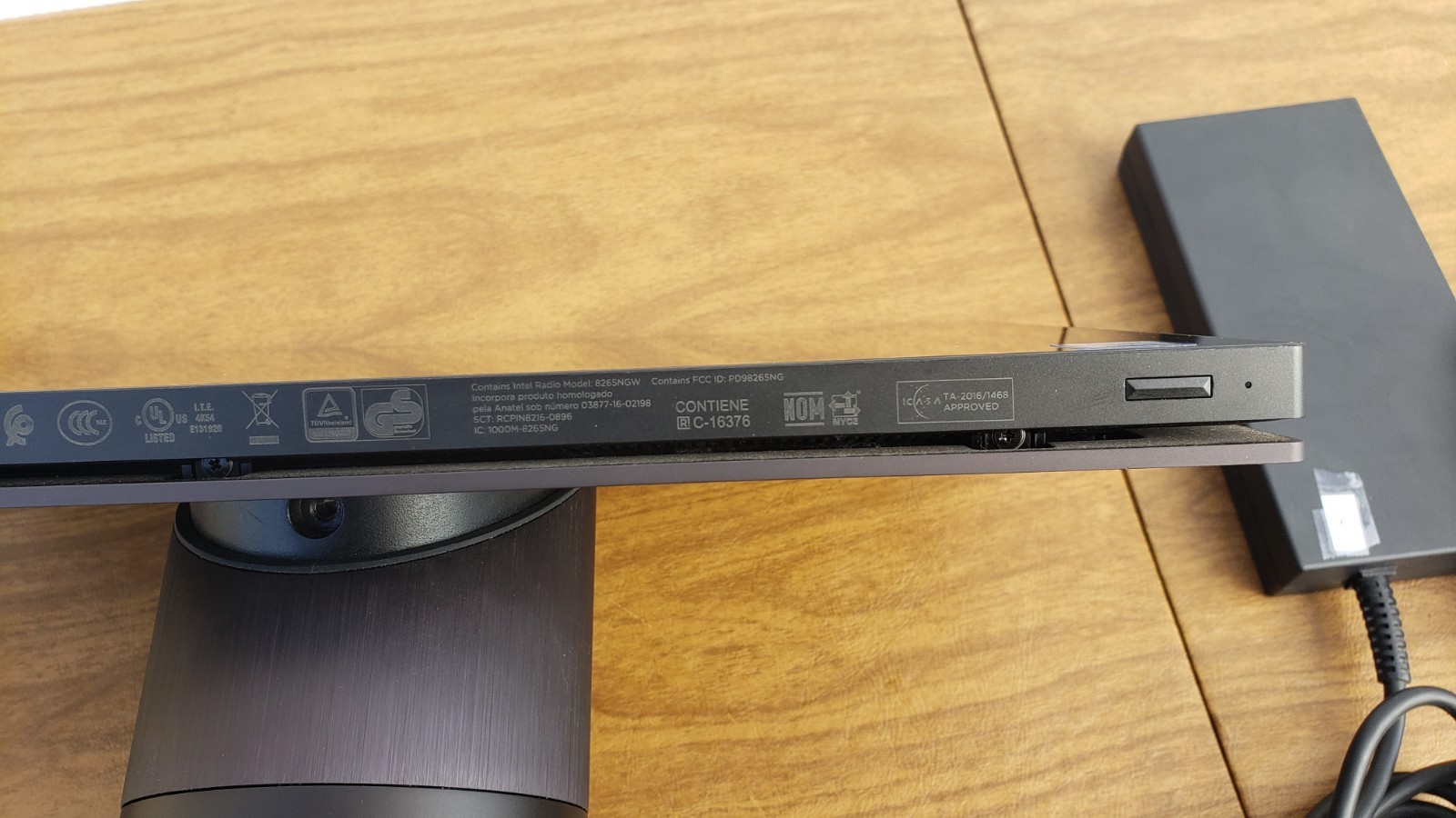 HP Engage One 143 AIO PC i3-7100U 2.4GHz 8GB 128GB SSD Touchscreen Ubuntu Linux