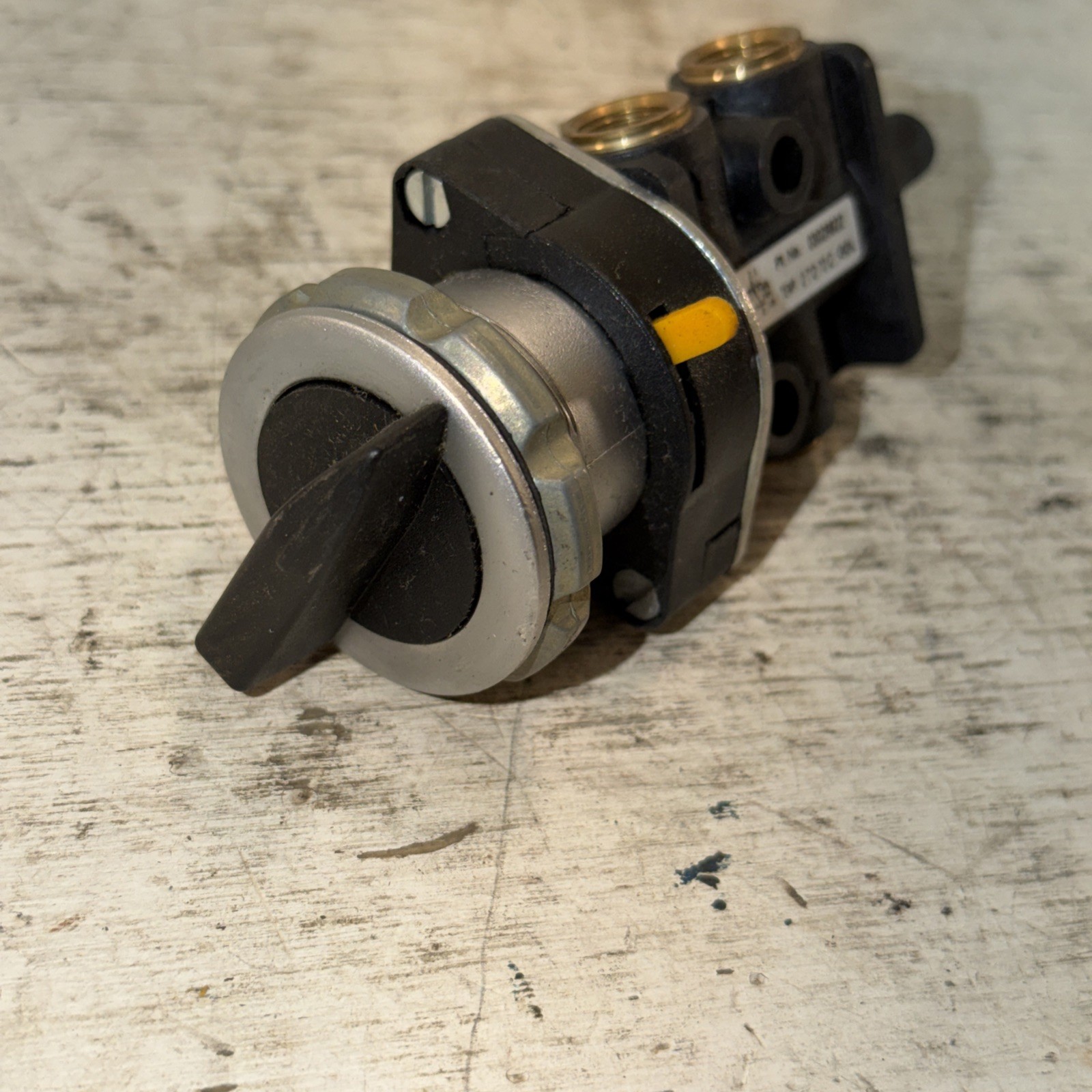 New NORGREN 03029822 Control VALVE ROTARY KNOB 2 Position Maintained Set Reset