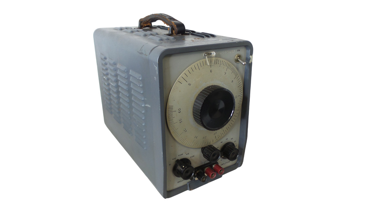 HP 200CD 5 Hz – 600 kHz Vintage Wide Range Oscillator – Free Shipping
