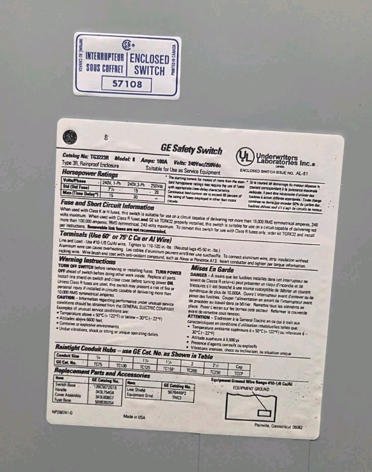 GENERAL ELECTRIC SAFETY SWITCH, TG3223R, 2 Pole, 3 Wire, 240VAC, 100 Amps, NOS
