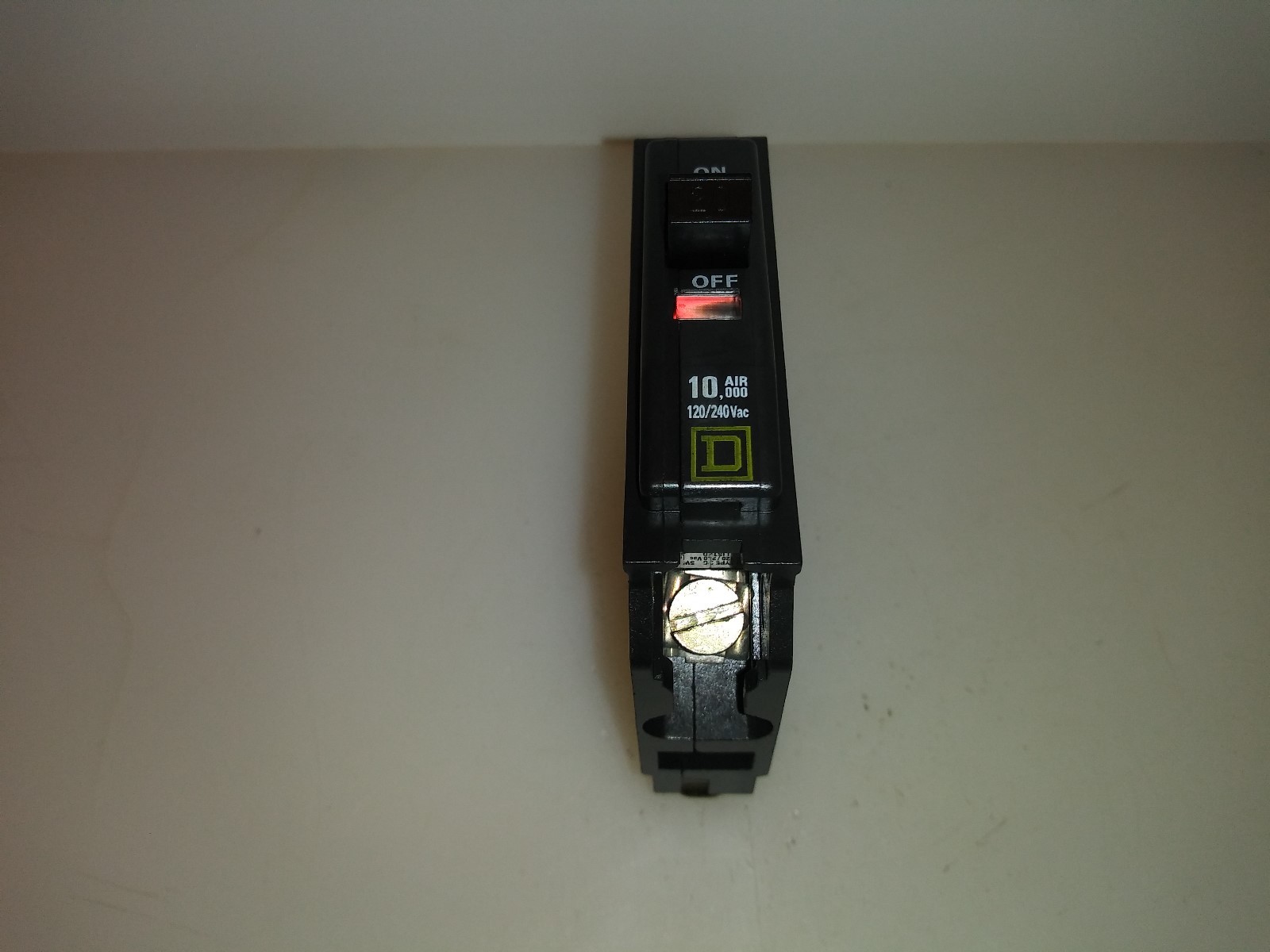 SQUARE D QO120 20 AMP 1 POLE CIRCUIT BREAKER 120/240 VOLT YELLOW FACE