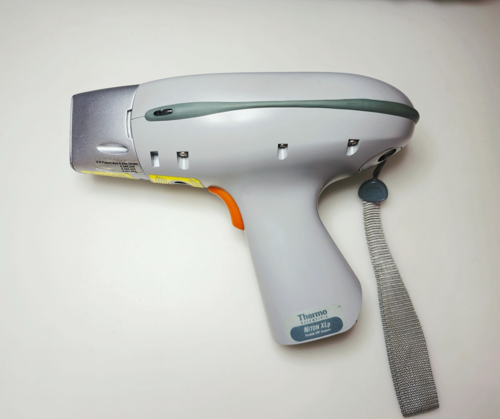Thermo Scientific Niton XLp 300A XRF Analyzer Cd-109 Powers On w/ Case