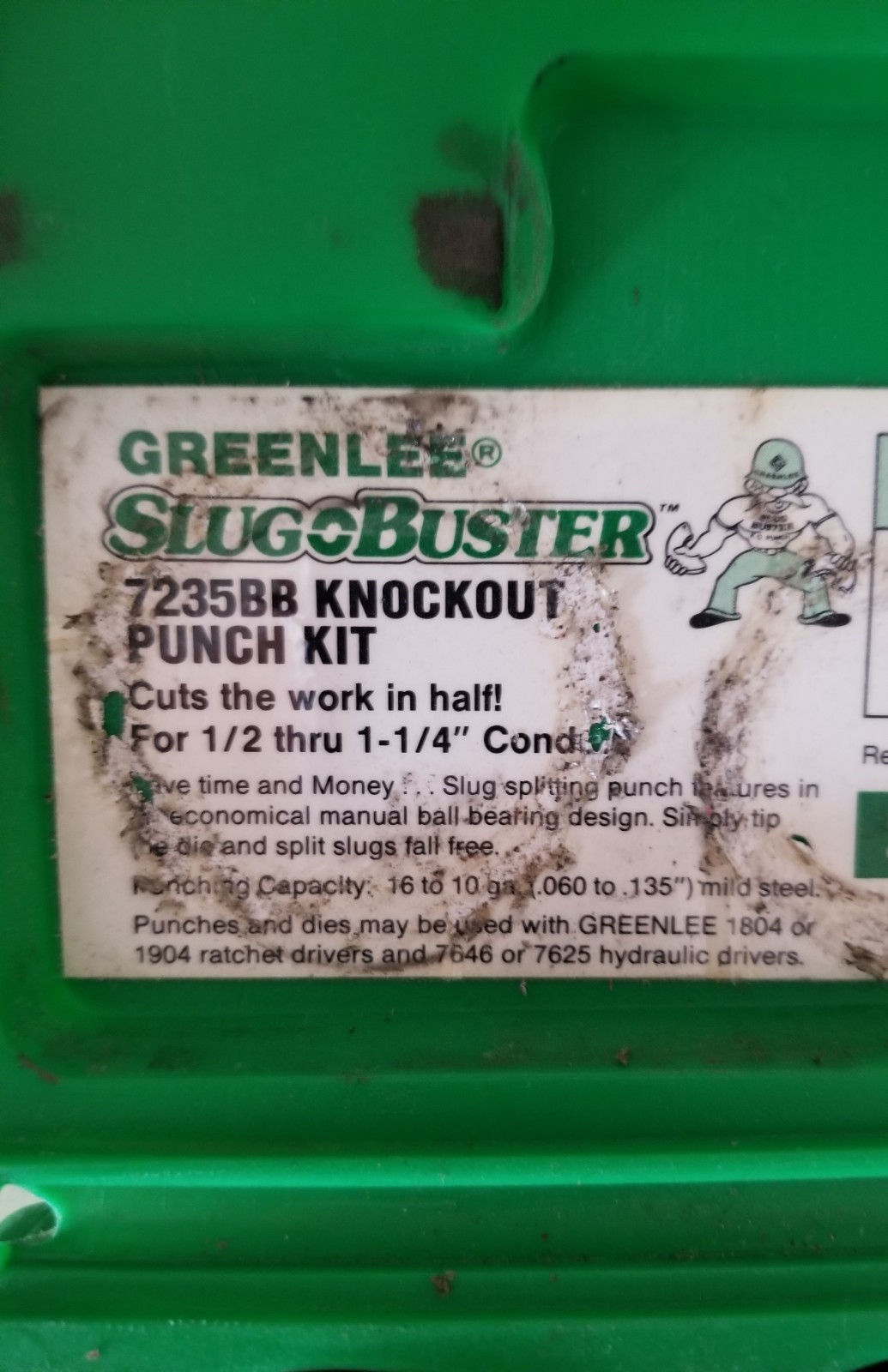 Greenlee 7235BB Slug-Buster Knockout Punch Kit 1/2 thru 1-1/4″ Conduit. [E4 410