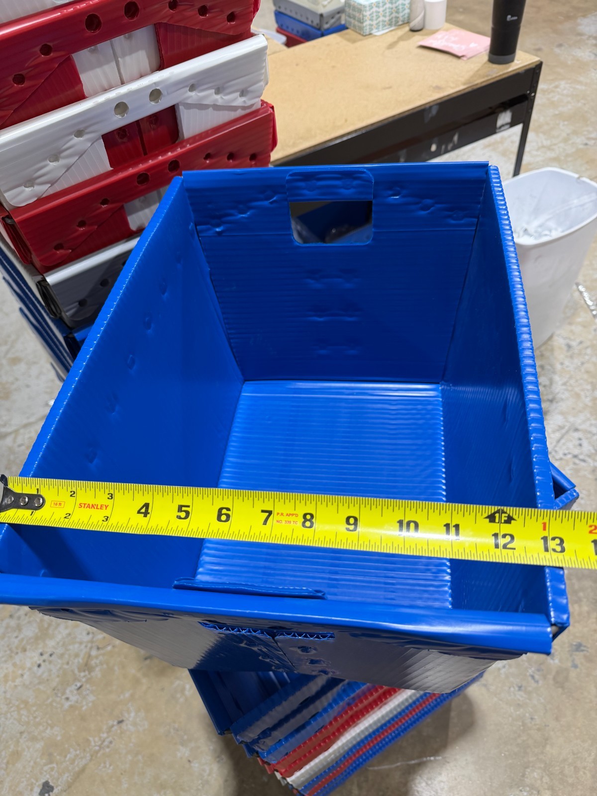 Lot of 300 Corrugated Plastic Postal Mail Type Totes Bins 18.25″Lx13.25″Wx11.5″H