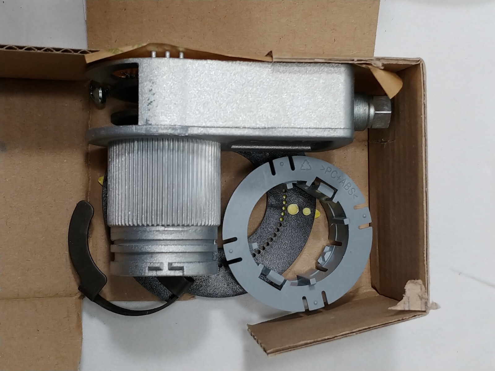 Siemens GCA.121.1U Open Air Actuator GCA Spring Electronic Damper NOS