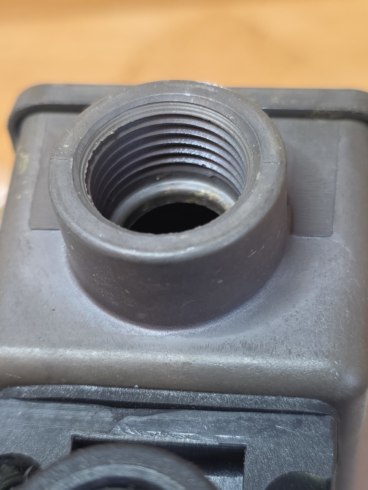 NEW BARKSDALE EPD1H-AA40-Q4 DIFFERENTIAL PRESSURE SWITCH 3-150 PSI 250VAC 28VDC
